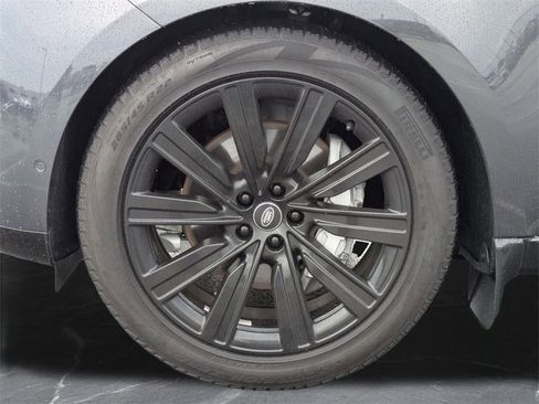 Used 2023 Land Rover Range Rover SE image 40