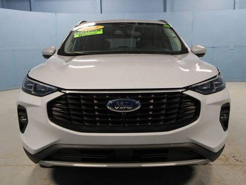 Used 2025 Ford Escape SE w/ PHEV Premium Package image 30