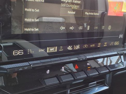 New 2026 GMC Hummer EV 4x4 Crew Cab image 7