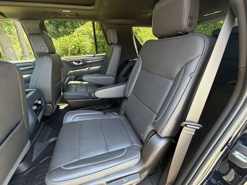 Used 2023 GMC Yukon Denali AWD/4WD image 16