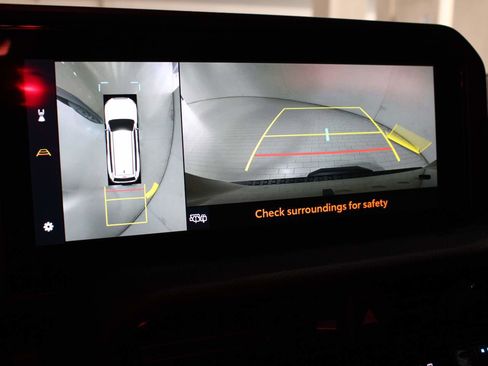 Used 2025 Toyota Land Cruiser w/ Premium Package image 19