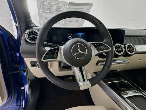 Certified 2025 Mercedes-Benz GLB 250 image 12