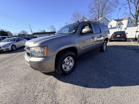 Used 2007 Chevrolet Suburban LT w/ LT Preferred Equipment Group image 22