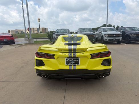 Used 2022 Chevrolet Corvette Stingray Premium Conv w/ Z51 Performance Package RWD image 4