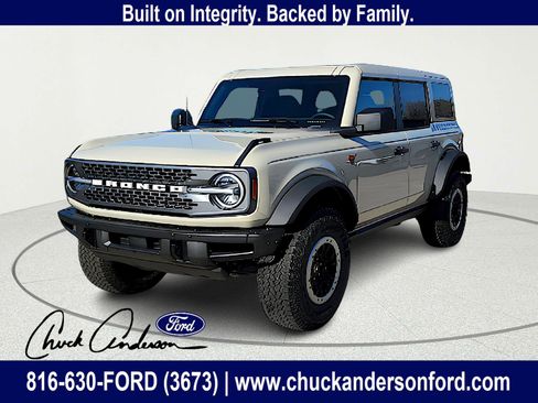 New 2025 Ford Bronco Badlands w/ Sasquatch Package image 1