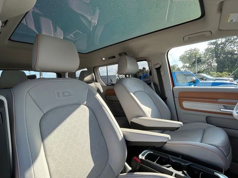 Used 2025 Volkswagen ID. Buzz 1st Edition AWD/4WD image 44