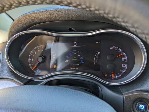 Used 2014 Jeep Grand Cherokee Limited image 30