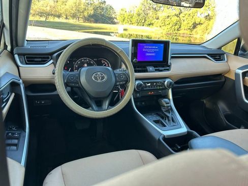 Used 2023 Toyota RAV4 LE image 12