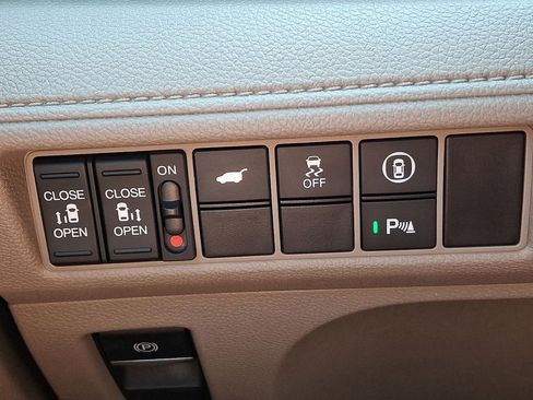 Used 2022 Honda Odyssey Elite image 26