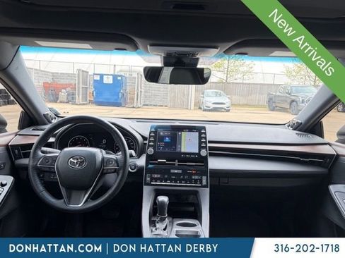 Used 2022 Toyota Avalon Limited w/ Advanced Safety Package image 5