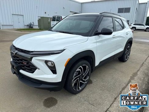 Used 2024 Chevrolet TrailBlazer RS w/ Driver Confidence Package AWD/4WD image 1