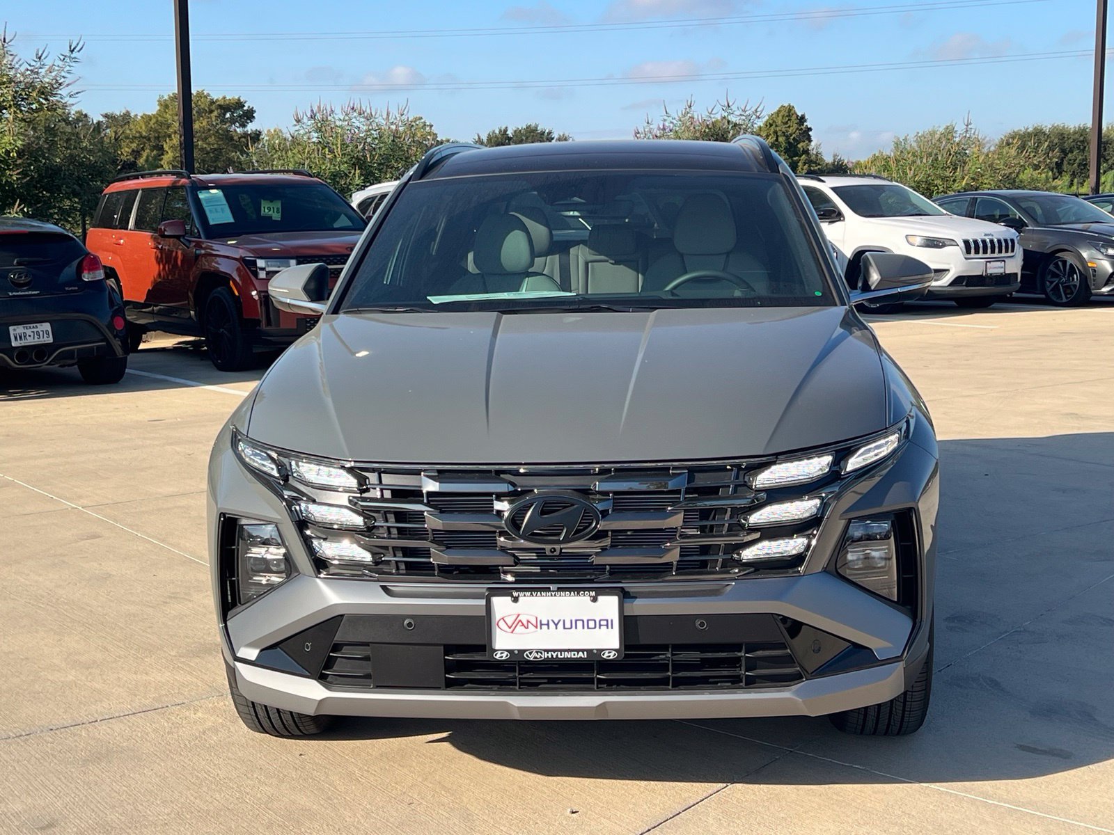 New 2026 Hyundai Tucson Limited FWD image 2