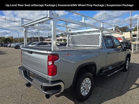 Used 2024 Chevrolet Silverado 2500 LT w/ Convenience Package image 3