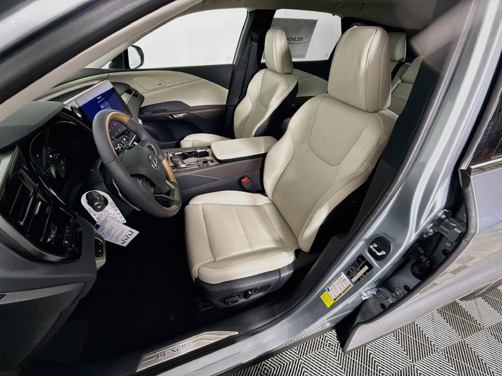 New 2026 Lexus RX 350h AWD/4WD image 16
