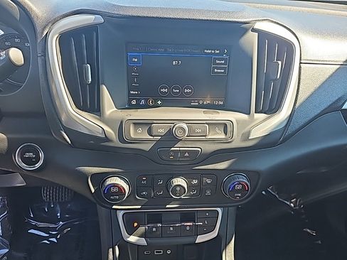 Used 2022 GMC Terrain SLE w/ Driver Convenience Package image 21