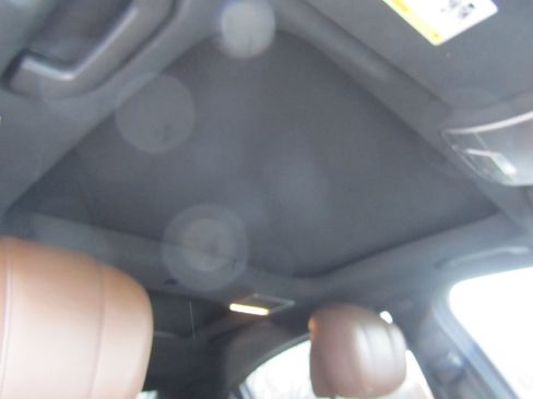 Used 2015 Mercedes-Benz S 550 Sedan image 23