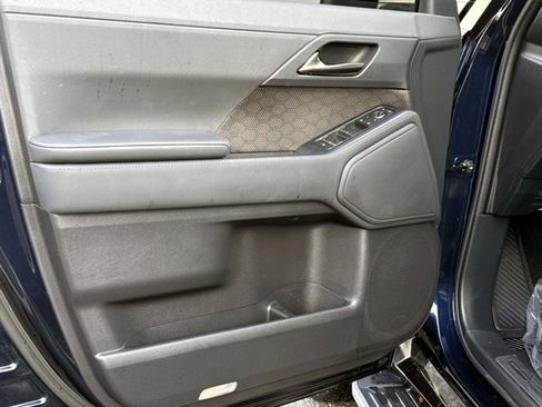 Used 2025 Lexus GX 550 w/ Accessory Package (Z1) AWD/4WD image 19