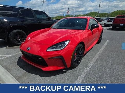 Used 2025 Toyota GR86 Premium w/ Performance Package RWD image 4