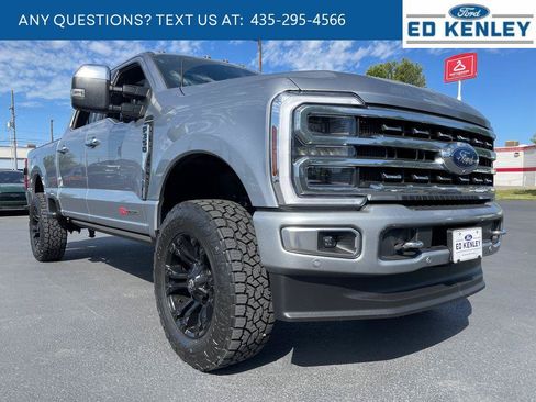 Used 2024 Ford F350 Platinum w/ FX4 Off-Road Package AWD/4WD image 32