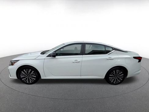 Used 2026 Nissan Altima 2.5 SV FWD image 8