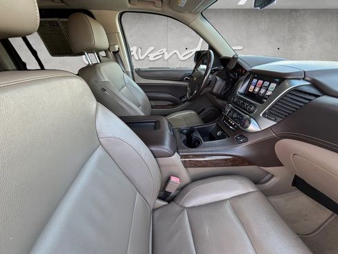 Used 2018 Chevrolet Suburban LT image 29