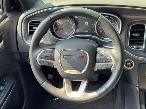 Used 2015 Dodge Charger SXT RWD image 18
