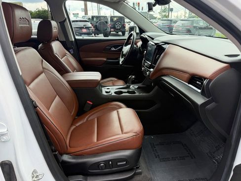 Used 2019 Chevrolet Traverse High Country AWD/4WD image 28