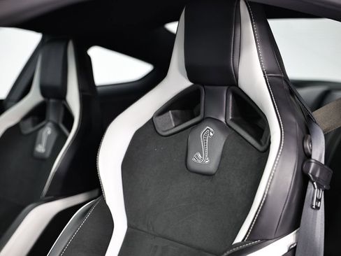 Used 2021 Ford Mustang Shelby GT500 w/ Technology Package image 23