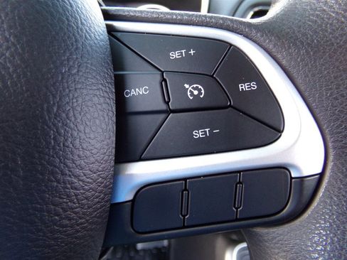 Used 2020 Jeep Compass Sport AWD/4WD image 32