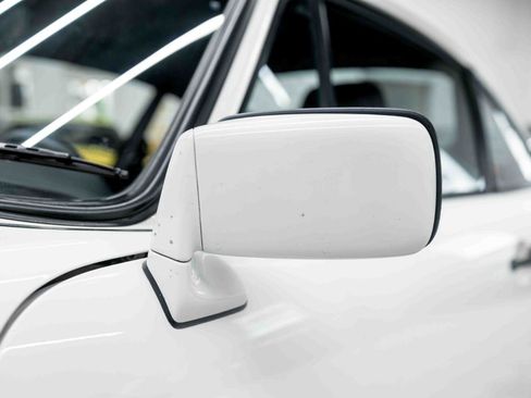 Used 1987 Porsche 911 Carrera RWD image 27