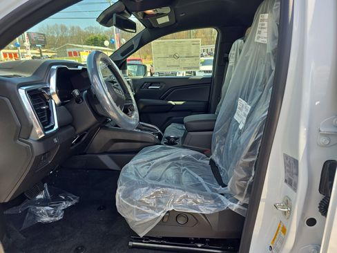 New 2026 GMC Canyon Elevation AWD/4WD image 9