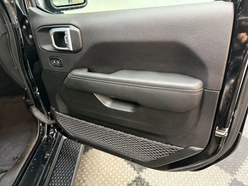 Used 2023 Jeep Wrangler Unlimited Sahara w/ Cold Weather Group image 42