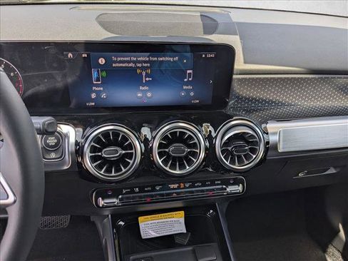 New 2026 Mercedes-Benz GLB 250 image 12
