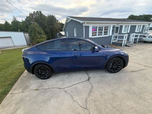 Used 2021 Tesla Model Y Long Range AWD/4WD image 12