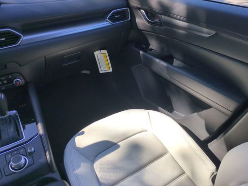 New 2025 MAZDA CX-5 AWD 2.5 S w/ Preferred Package image 15