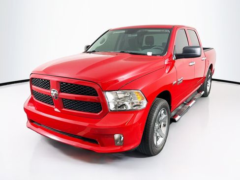 Used 2018 RAM 1500 Express w/ Express Value Package RWD image 3