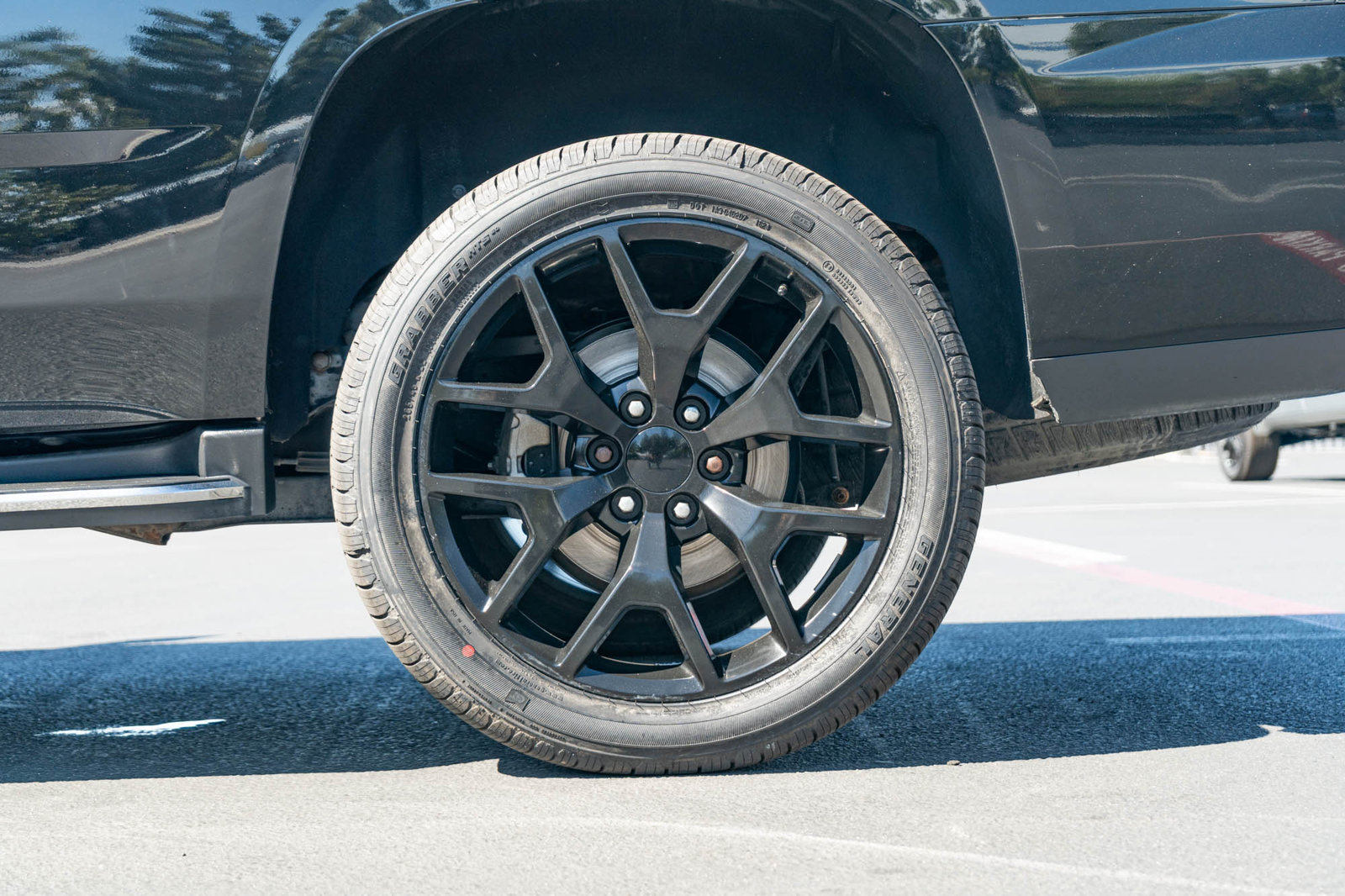 Used 2019 GMC Yukon SLT AWD/4WD image 11