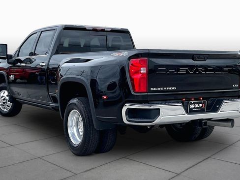 Used 2026 Chevrolet Silverado 3500 LTZ w/ LTZ Texas Edition AWD/4WD image 12