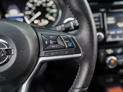 Used 2020 Nissan Rogue SL FWD image 28