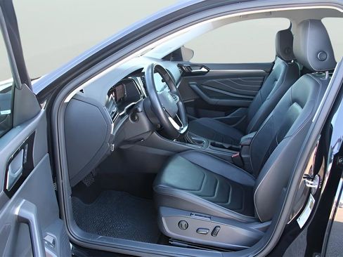 Used 2023 Volkswagen Jetta SEL image 14