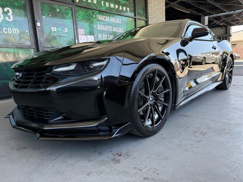 Used 2021 Chevrolet Camaro LT RWD image 1