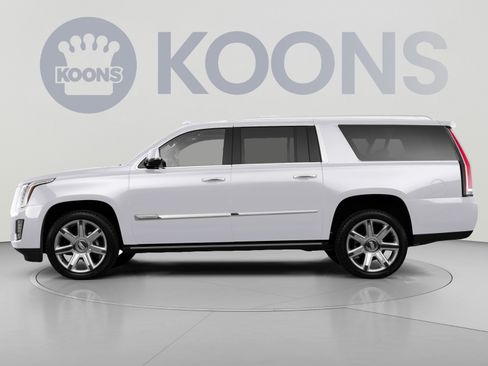 Used 2016 Cadillac Escalade ESV Luxury AWD/4WD image 2