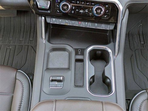 New 2025 GMC Sierra 2500 Denali w/ Denali Reserve Package image 22