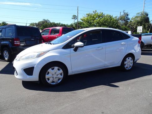 Used 2013 Ford Fiesta S w/ Convenience Pkg image 1