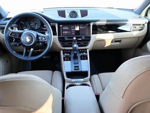 New 2026 Porsche Macan image 19