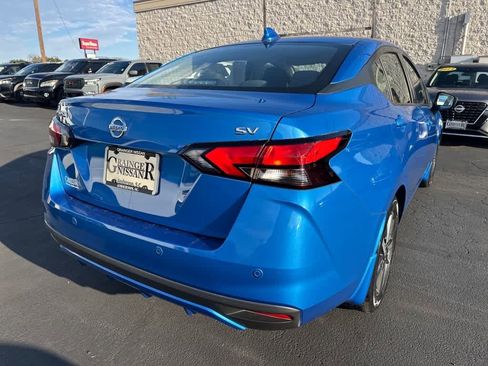 Used 2020 Nissan Versa SV image 3