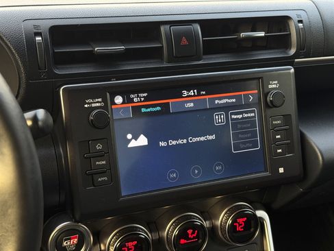 Used 2024 Toyota GR86 Premium image 25