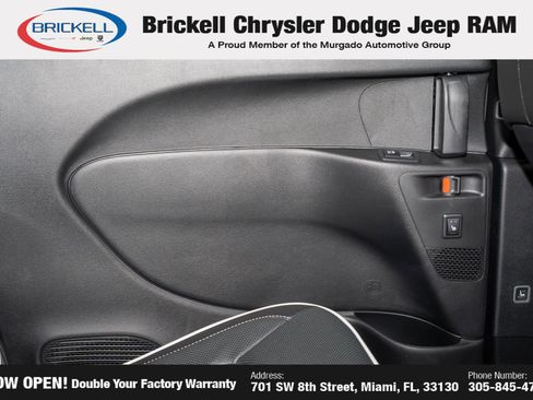 New 2026 Chrysler Pacifica Limited FWD image 12