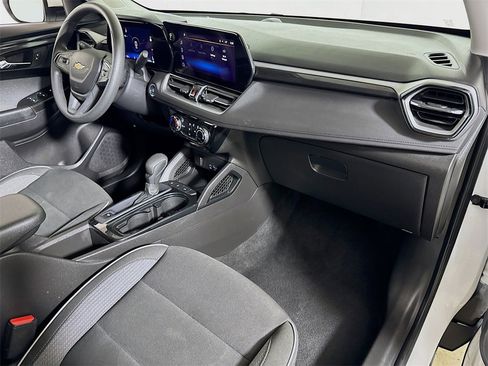 Used 2025 Chevrolet TrailBlazer LT image 24