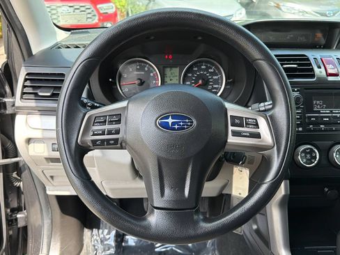 Used 2014 Subaru Forester 2.5i AWD/4WD image 22